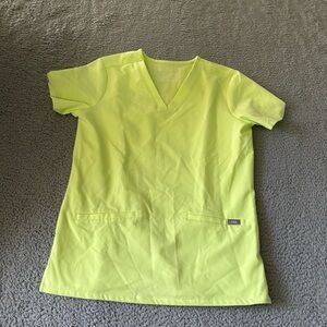 Figs Technical Collection Women Small Scrubs neon yellow  Pockets V Neck